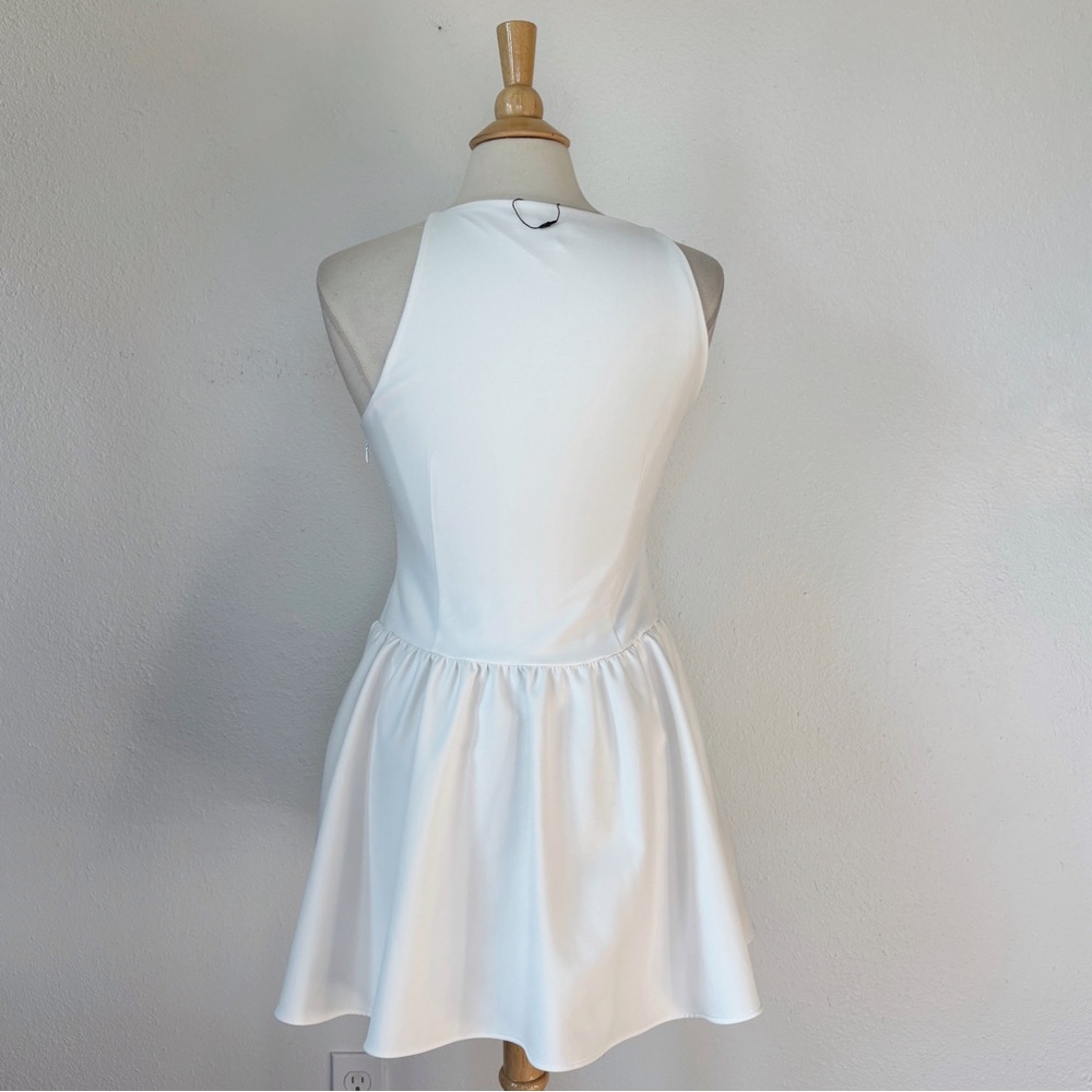 Solid White Drop Waist Sleeveless Button Front Dr… - image 8